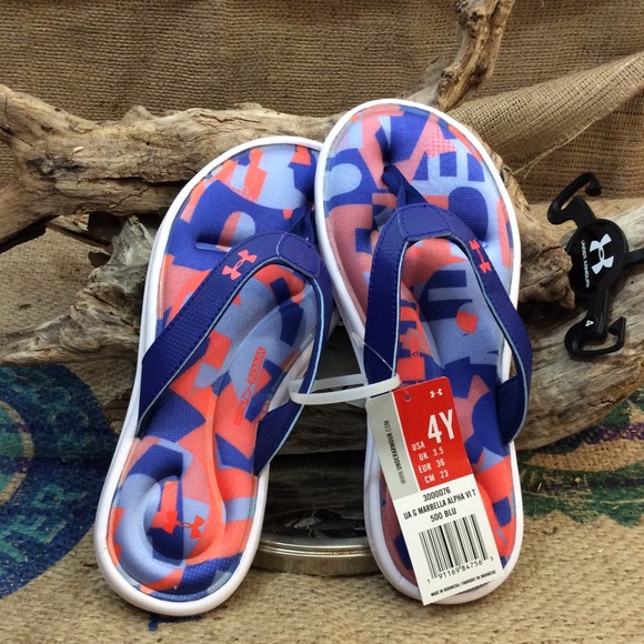 kids under armour flip flops